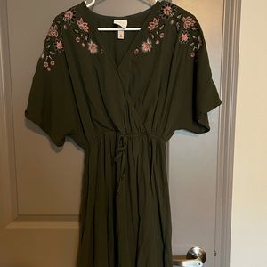 Wrap dress with floral detail